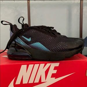 Nike Air Max 270 size 11c ( cm 17)